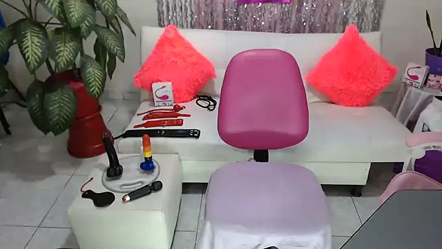 Snapshot of _pamelasam chatting on 1, 3, 2025 pamelasam online show from 1, 3, 2025