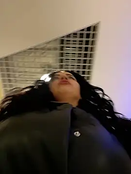 CrazzyChicks online show from 3, 11, 2025