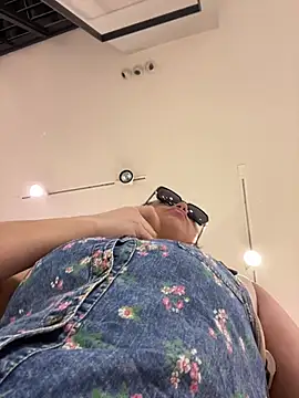 CrazzyChicks online show from 31, 5, 2026