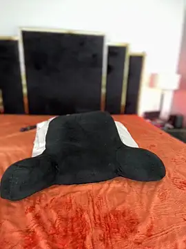 KarissaChantelle online show from 1, 1, 2025