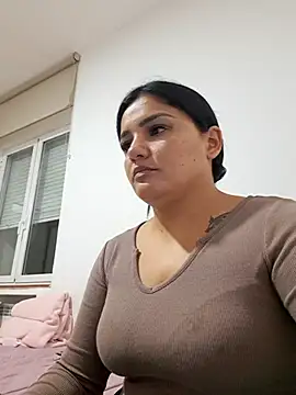 laura dirtyhot online show from 2, 1, 2025