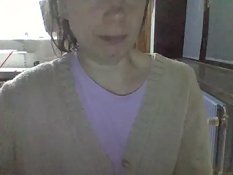 Snapshot of Moi_Lina chatting on 15, 11, 2025 Moi Lina online show from 15, 11, 2025