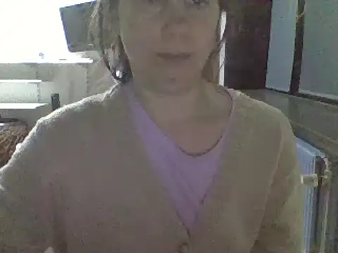 Snapshot of Moi_Lina chatting on 18, 11, 2025 Moi Lina online show from 18, 11, 2025