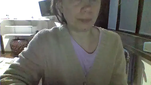 Snapshot of Moi_Lina chatting on 19, 11, 2025 Moi Lina online show from 19, 11, 2025