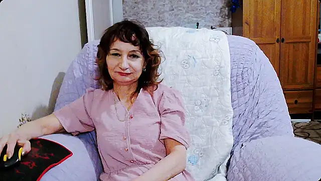 AnnieEltgant online show from 1, 1, 2025