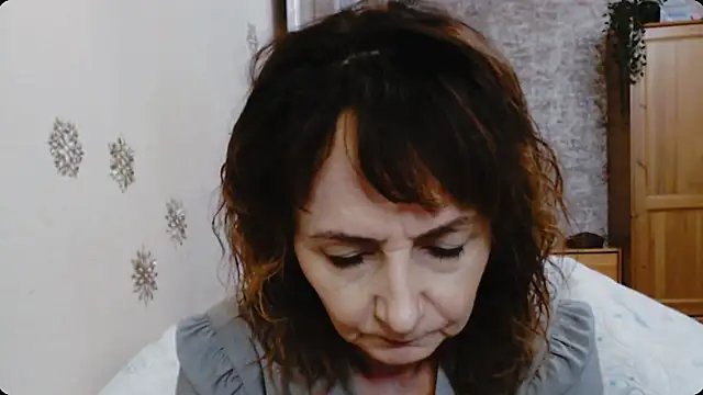 AnnieEltgant online show from 23, 11, 2025