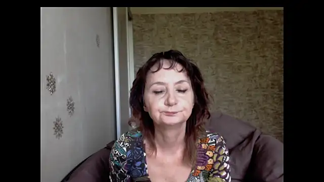 Snapshot of AnnieEltgant chatting on 2, 6, 2026 AnnieEltgant online show from 2, 6, 2026
