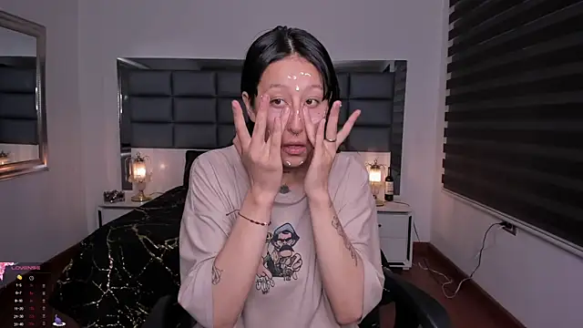 Mariana Joness online show from 8, 11, 2025