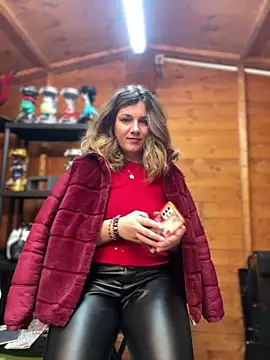 Snapshot of DaisyVibesss chatting on 29, 12, 2024 DaisyVibesss online show from 29, 12, 2024