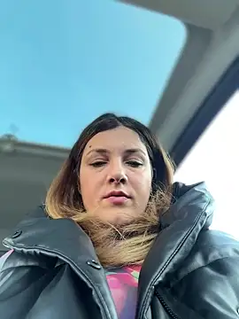 Snapshot of DaisyVibesss chatting on 5, 2, 2025 DaisyVibesss online show from 5, 2, 2025