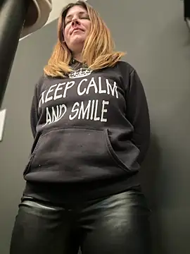 Snapshot of DaisyVibesss chatting on 16, 3, 2025 DaisyVibesss online show from 16, 3, 2025