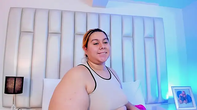 aandreaperez online show from 8, 2, 2025