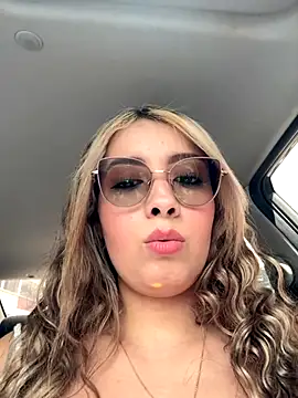 Snapshot of ValeriaHot69 chatting on 25, 10, 2025 ValeriaHot69 online show from 25, 10, 2025