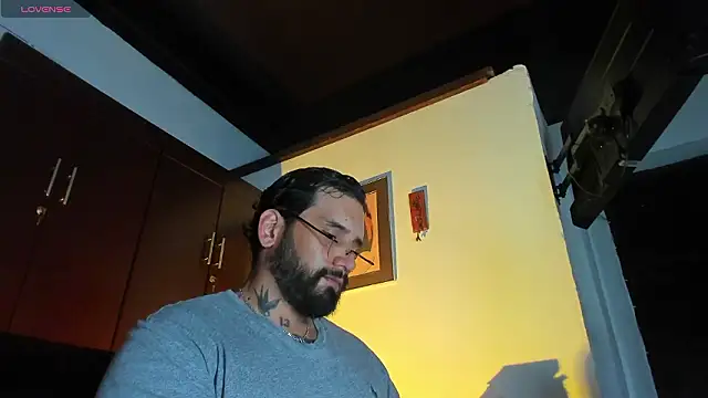 CamiloGray  online show from 27, 2, 2026