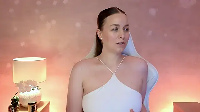 MilaFleur online show from 4, 8, 2026
