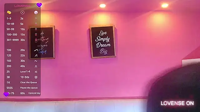 hornyhousekeeper  online show from 6, 3, 2025