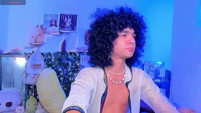 Snapshot of sweetvond_ chatting on 16, 12, 2024 sweetvond online show from 16, 12, 2024