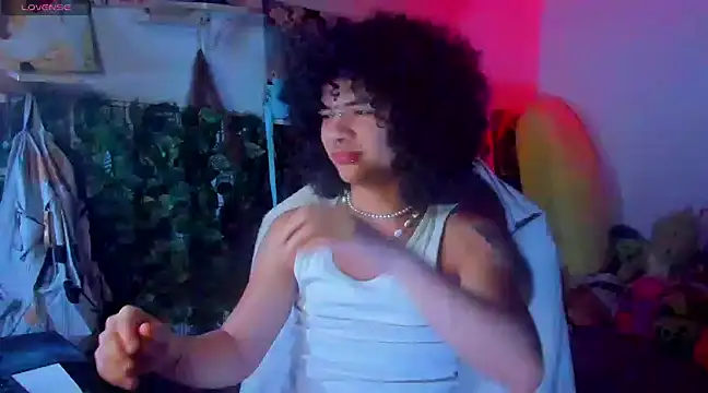 Snapshot of sweetvond_ chatting on 3, 3, 2025 sweetvond online show from 3, 3, 2025