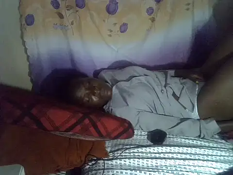 cute-shamza online show from 18, 4, 2026