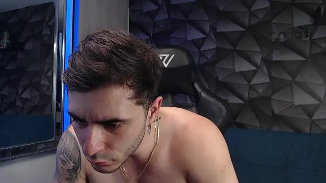 Snapshot of Latino_stud4u chatting on 6, 10, 2025 Latino stud4u online show from 6, 10, 2025