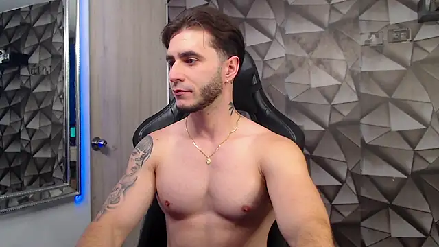 Snapshot of Latino_stud4u chatting on 15, 11, 2025 Latino stud4u online show from 15, 11, 2025