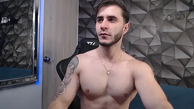 Snapshot of Latino_stud4u chatting on 16, 11, 2025 Latino stud4u online show from 16, 11, 2025