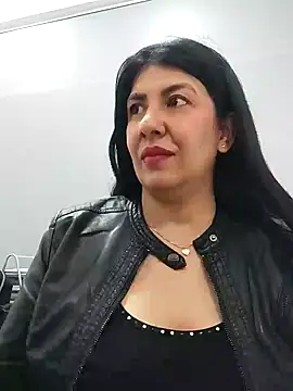 Snapshot of aisha_latina chatting on 23, 1, 2025 aisha latina online show from 23, 1, 2025