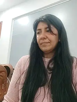 Snapshot of aisha_latina chatting on 11, 3, 2025 aisha latina online show from 11, 3, 2025