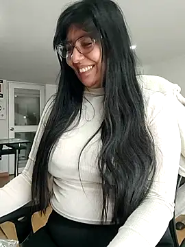 aisha latina online show from 31, 3, 2026