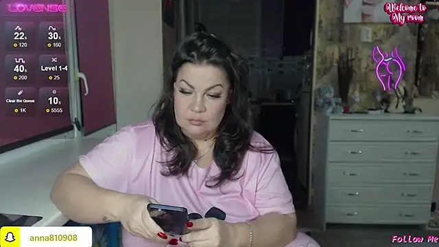 Snapshot of femme_fatale1 chatting on 2, 12, 2025 femme fatale1 online show from 2, 12, 2025