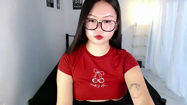 Snapshot of Vivorey_Leighn chatting on 28, 7, 2026 Vivorey Leighn online show from 28, 7, 2026