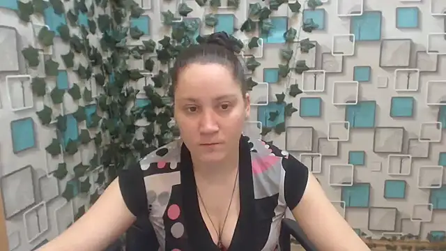 Snapshot of JosieJun_ chatting on 8, 2, 2025 JosieJun online show from 8, 2, 2025