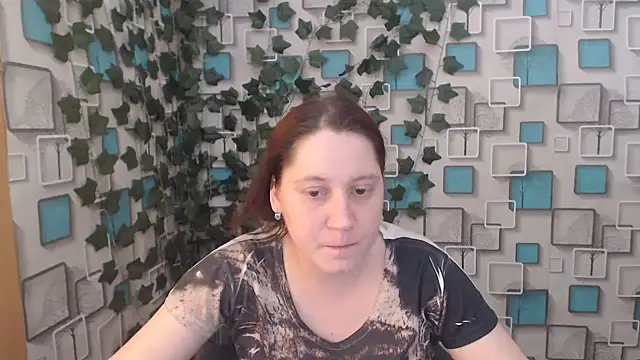 Snapshot of JosieJun_ chatting on 10, 3, 2025 JosieJun online show from 10, 3, 2025