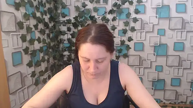 Snapshot of JosieJun_ chatting on 12, 3, 2025 JosieJun online show from 12, 3, 2025