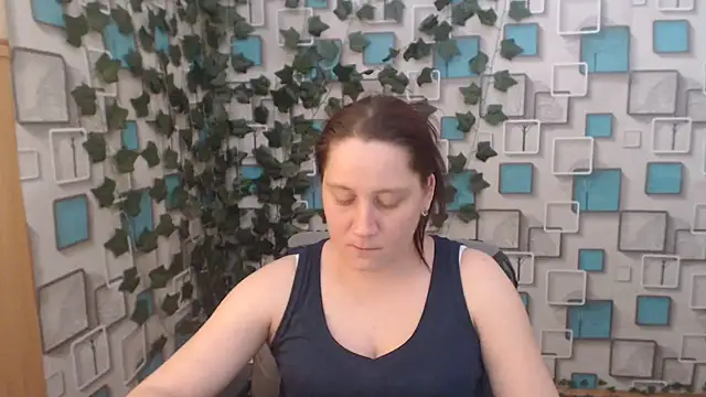 Snapshot of JosieJun_ chatting on 14, 3, 2025 JosieJun online show from 14, 3, 2025