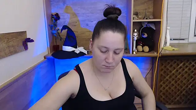 Snapshot of JosieJun_ chatting on 30, 10, 2025 JosieJun online show from 30, 10, 2025