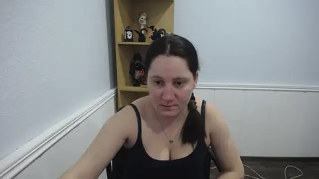 Snapshot of JosieJun_ chatting on 15, 12, 2025 JosieJun online show from 15, 12, 2025