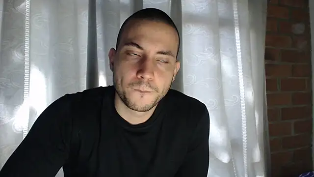 Armando 2002 online show from 10, 11, 2025