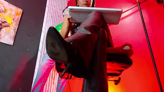 MistressSlut1 online show from 4, 1, 2025