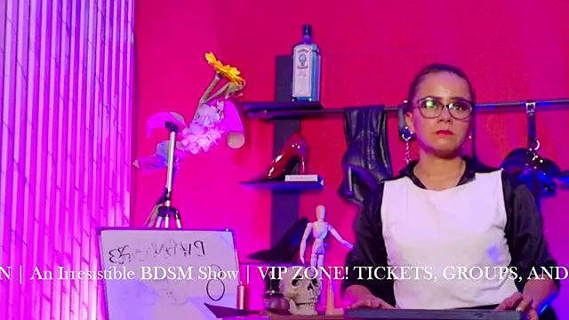 MistressSlut1 online show from 27, 4, 2026