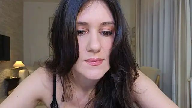 Snapshot of diamond_desiree chatting on 1, 6, 2026 diamond desiree online show from 1, 6, 2026