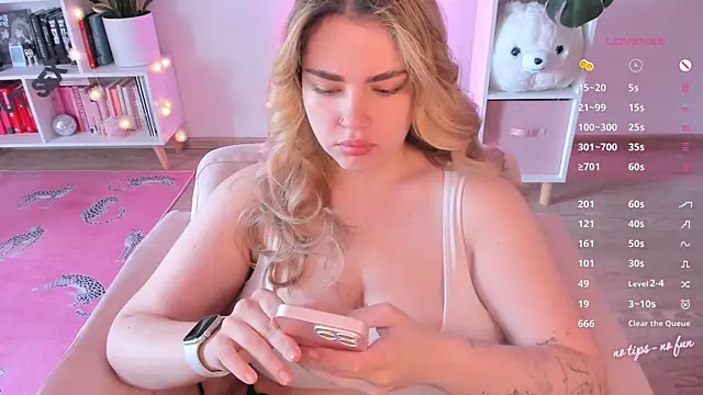 pussy-kattt online show from 10, 7, 2026