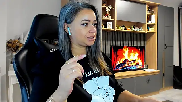 Claire95  online show from 22, 10, 2025