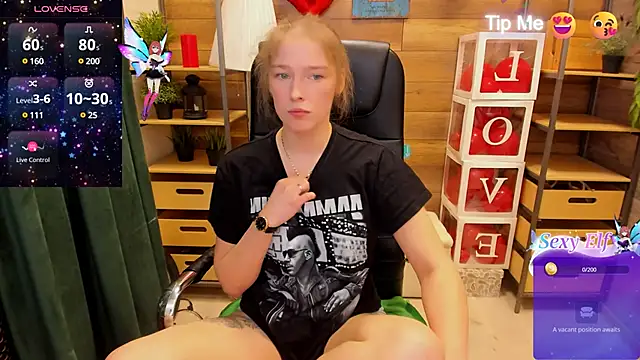  fiona Love online show from 18, 3, 2025