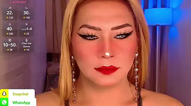 QUEEN GIAMOORE69 online show from 13, 12, 2024