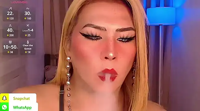 QUEEN GIAMOORE69 online show from 14, 12, 2024