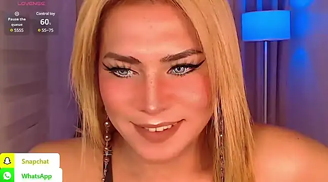 QUEEN GIAMOORE69 online show from 15, 12, 2024