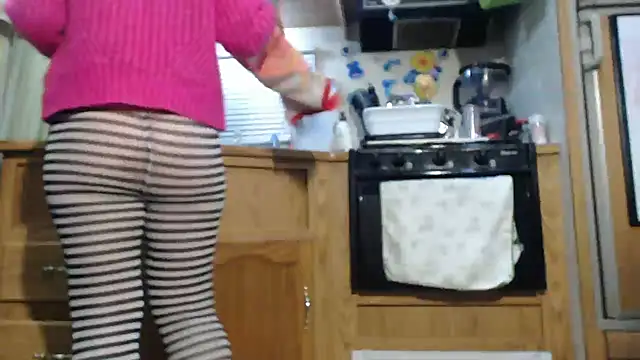 sexyinpantyhose online show from 7, 12, 2024