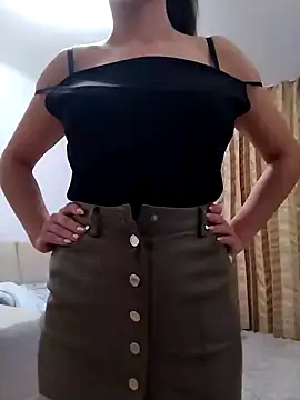 baby sweet girl  online show from 24, 1, 2025