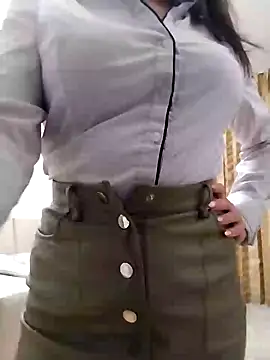 baby sweet girl  online show from 27, 1, 2025